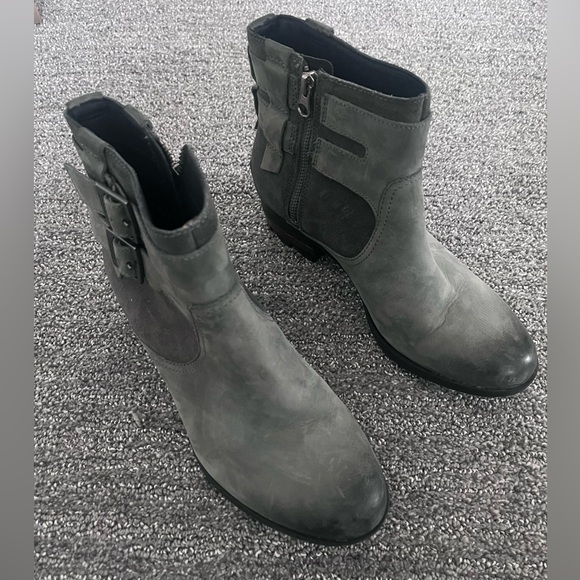 Sorel Lolla Booties Women’s Leather Ankle Boots - Picture 2 of 8